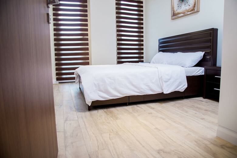 Pls Apartments - Cantonments