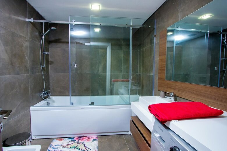 Pls Apartments - Cantonments