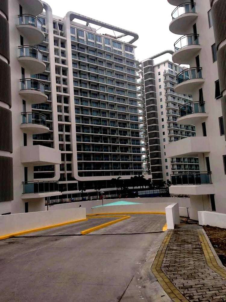 Condo At Azure By Metro Booking Bnb