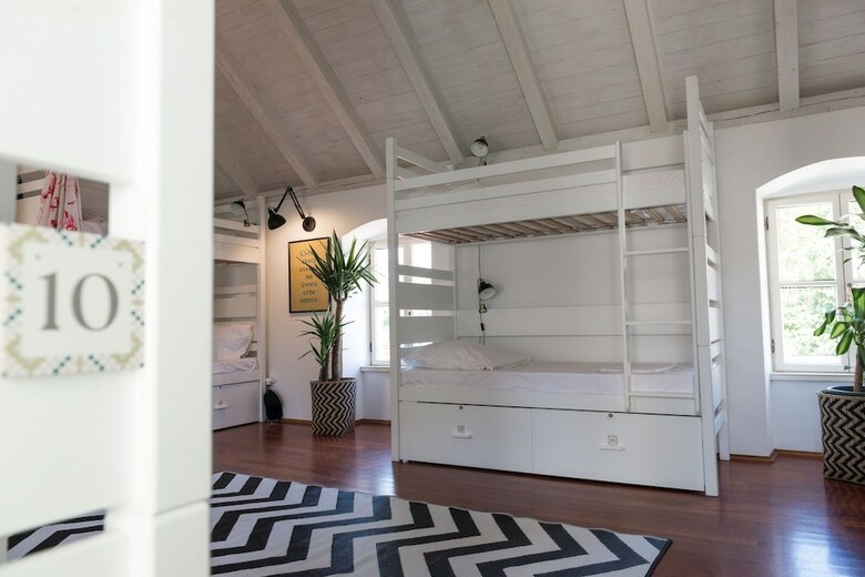 Hostal Hostel ?iri Biri Bela - Adults Only