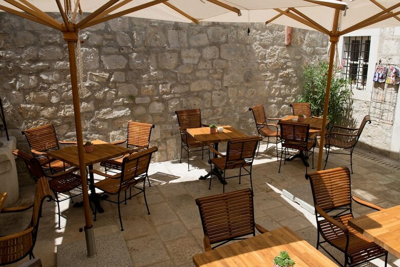 Hostal Hostel ?iri Biri Bela - Adults Only