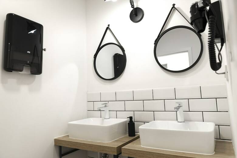 Hostal Hostel ?iri Biri Bela - Adults Only