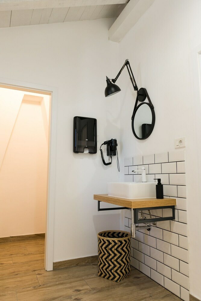 Hostal Hostel ?iri Biri Bela - Adults Only