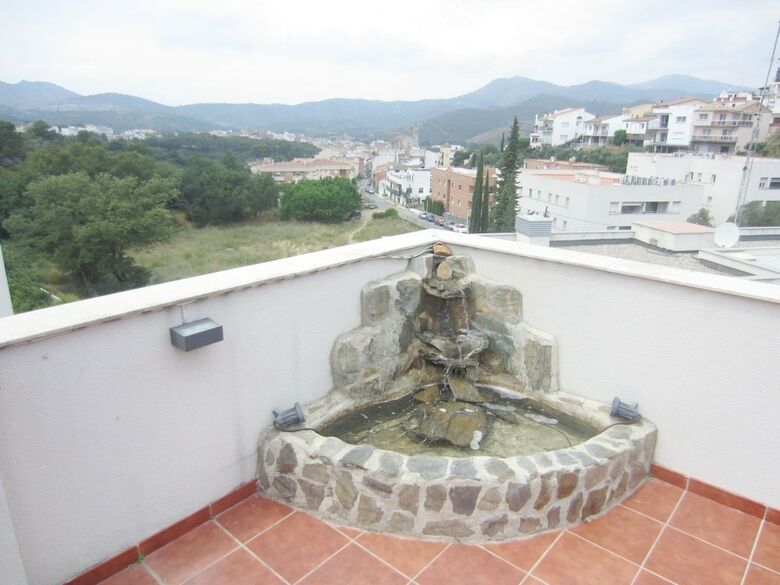 Apartamentos Atico Vila Llan�a - 1801