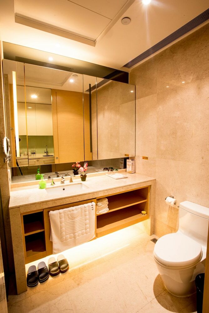 S.l.d International Apartment Poly