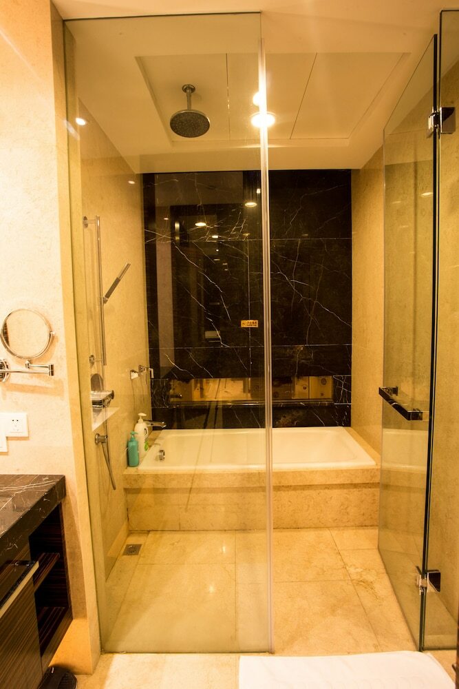 S.l.d International Apartment Poly