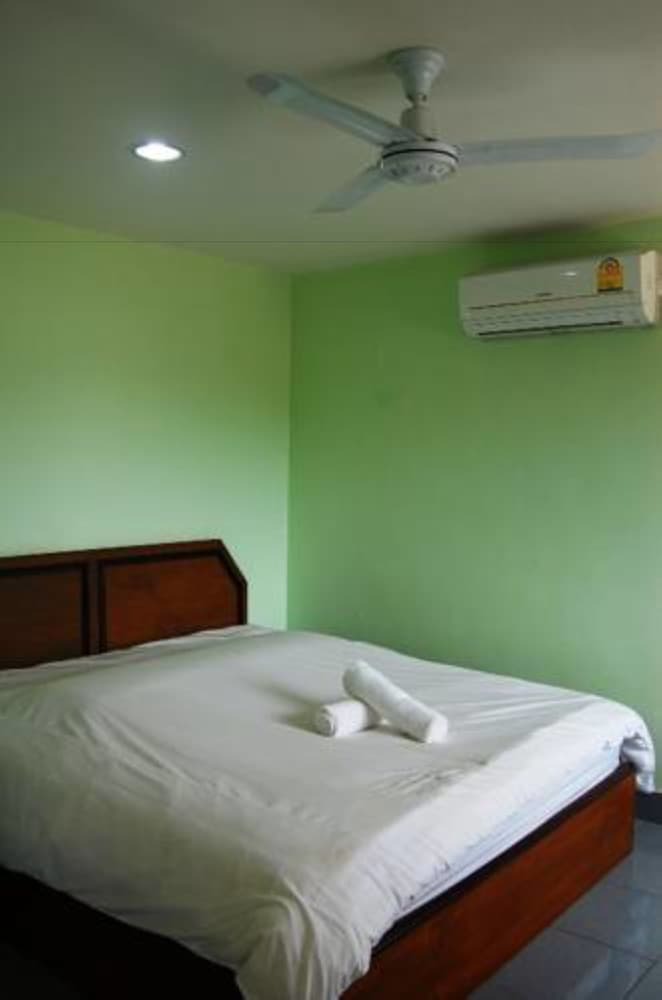 All Day Hotel