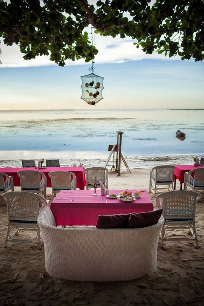 Hotel Tango Beach Resort
