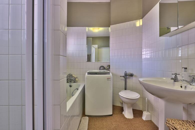 Holyrood Apartments 603
