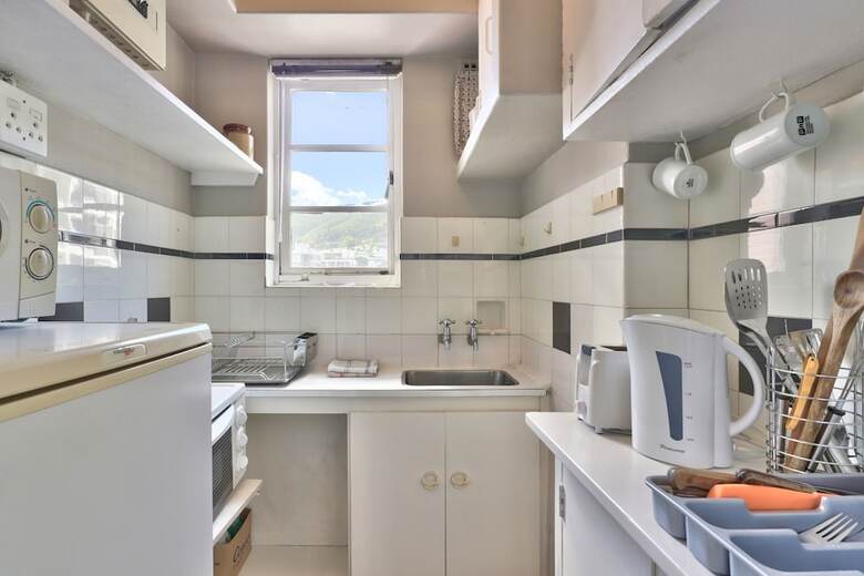 Holyrood Apartments 603