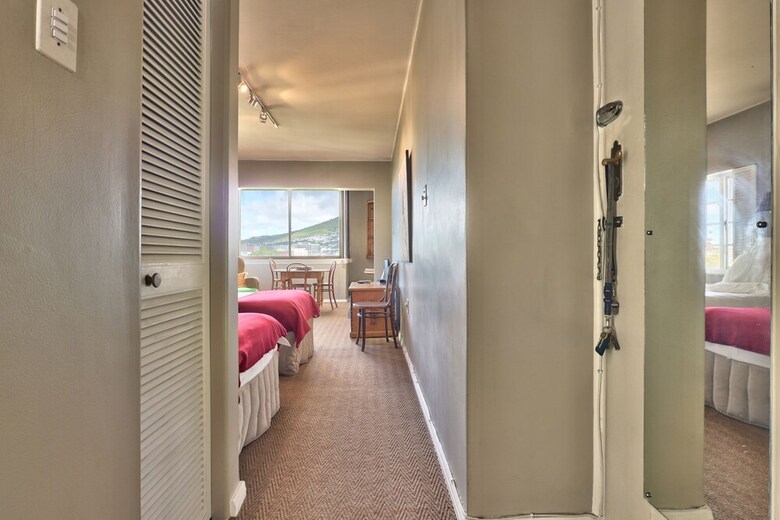 Holyrood Apartments 603