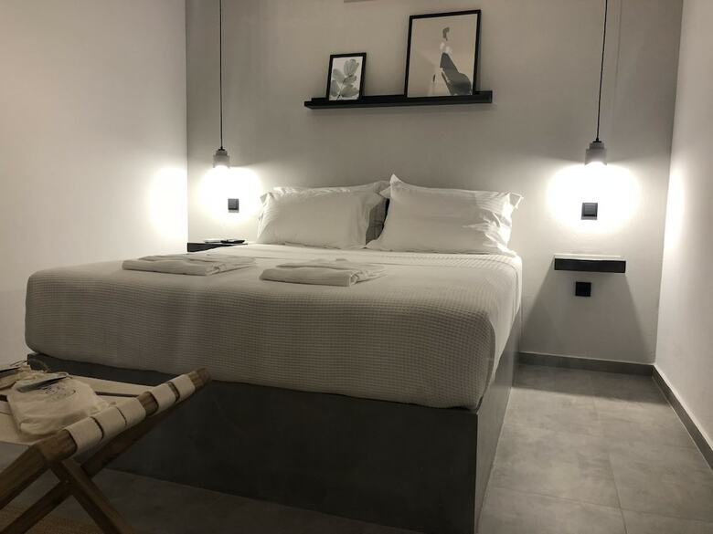 Apartamentos Calme Suites Mani