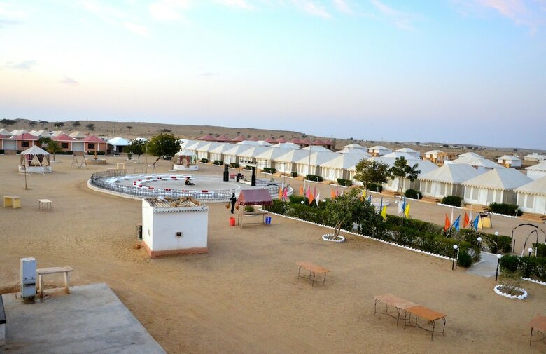 Hotel Oasis Camp Sam