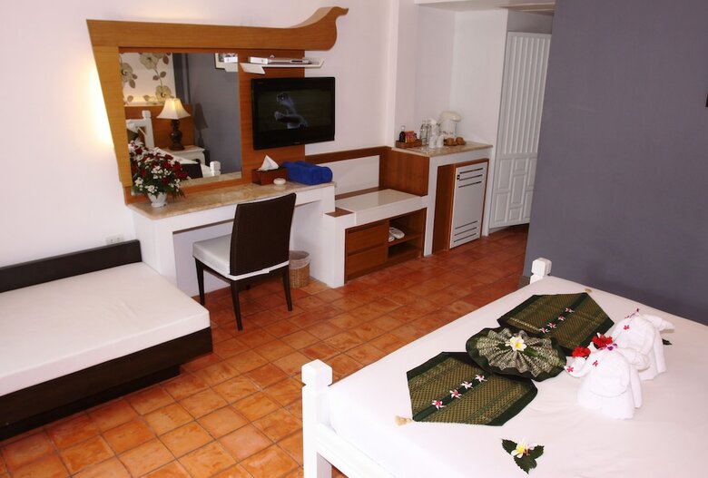 Hotel Bhumiyama Beach Resort