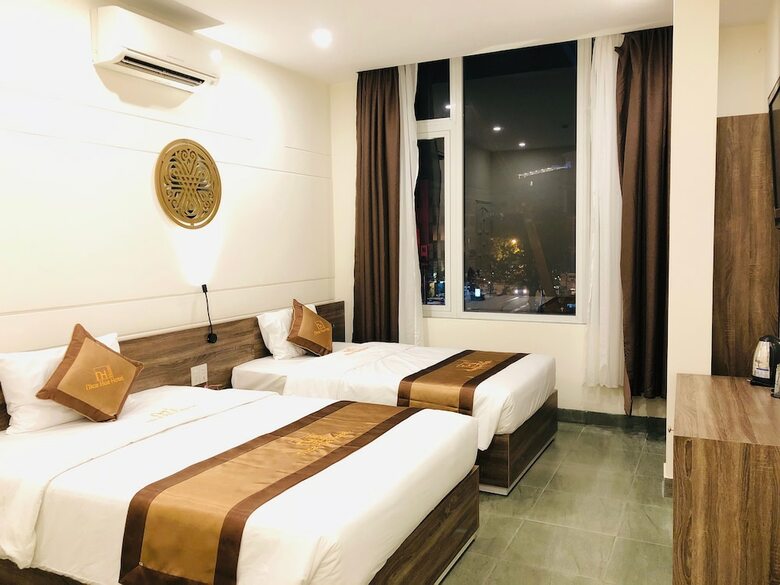 Nice Hue Hotel