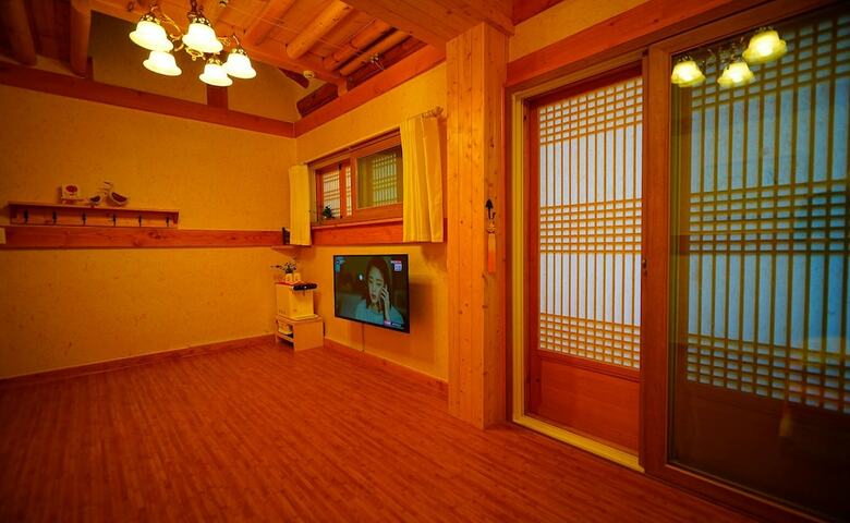 Hotel Hanok House