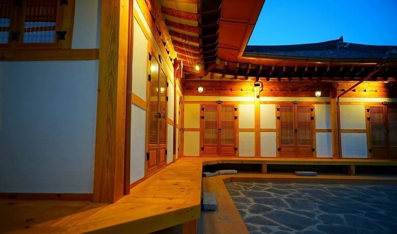 Hotel Hanok House
