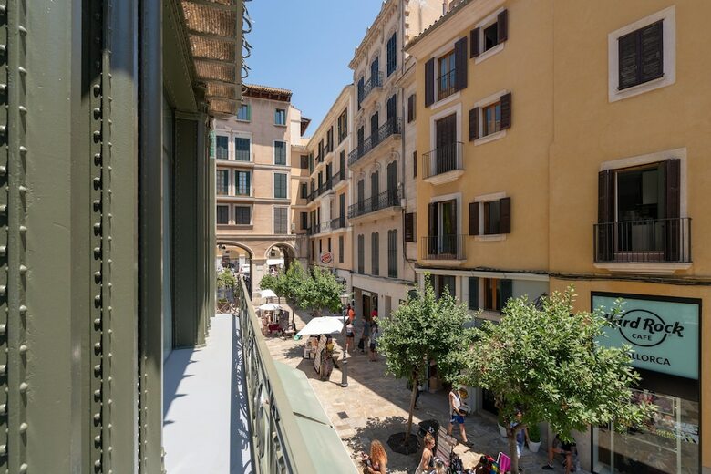 Apartamentos L'aguila Suites Sagrera