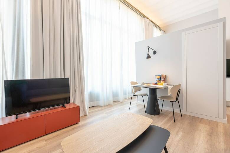 Apartamentos L'aguila Suites Sagrera