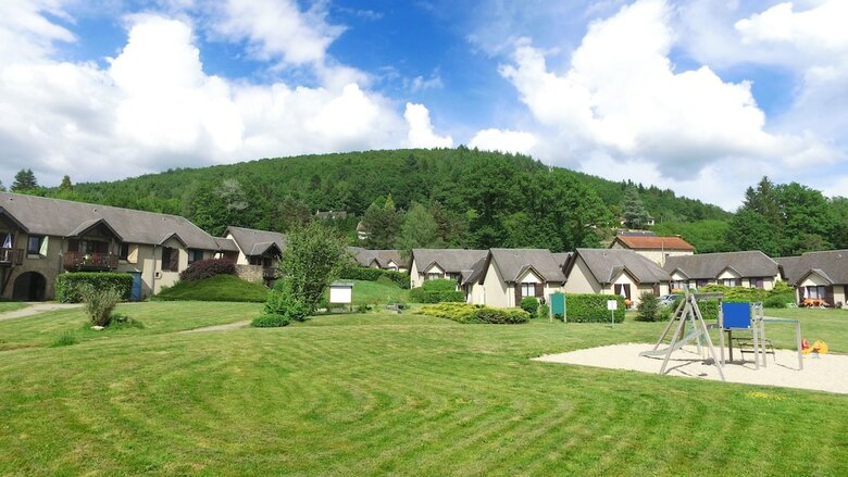 Vvf Villages "le Ch�teau Sur La Vienne" Nedde