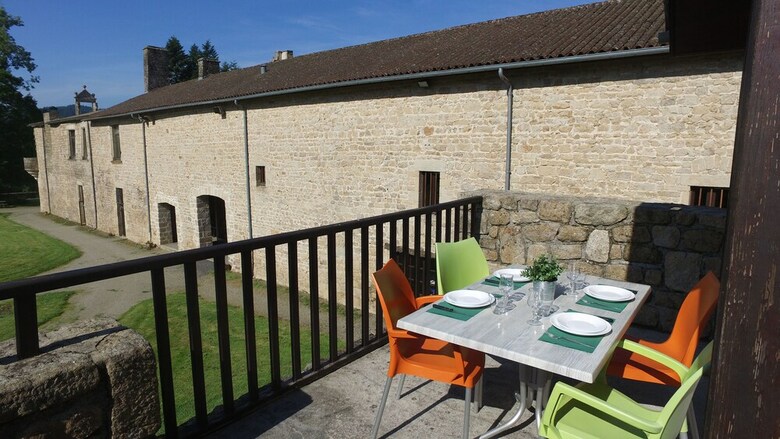 Vvf Villages "le Ch�teau Sur La Vienne" Nedde