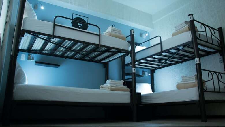 Hostal F�nix Beds Hostel