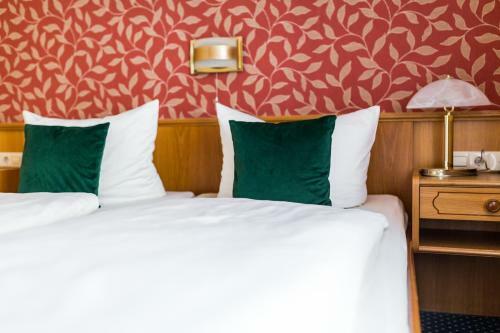 Hostal Hotel L�wen-weinstube