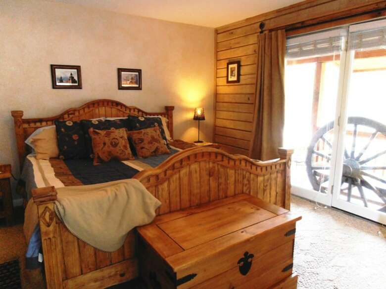 Country Club�homes