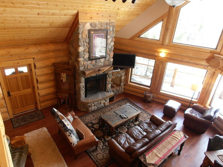 Country Club�homes