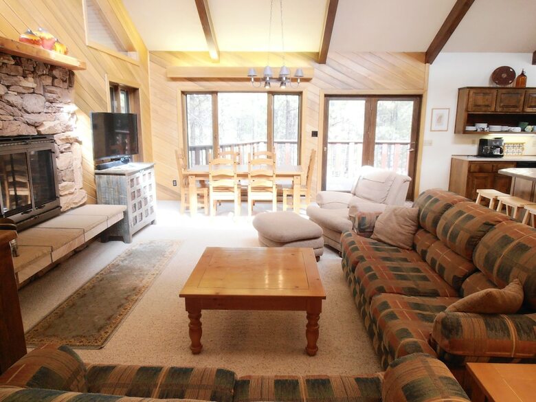 Country Club�homes