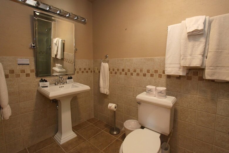 Country Club�homes