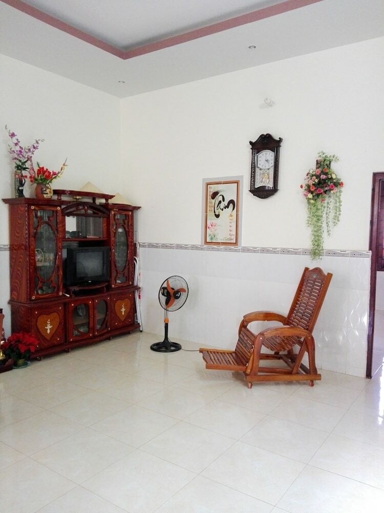 The House 17/1
