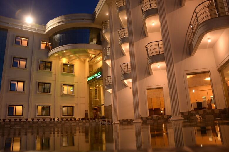 Hotel Jamindars Palace