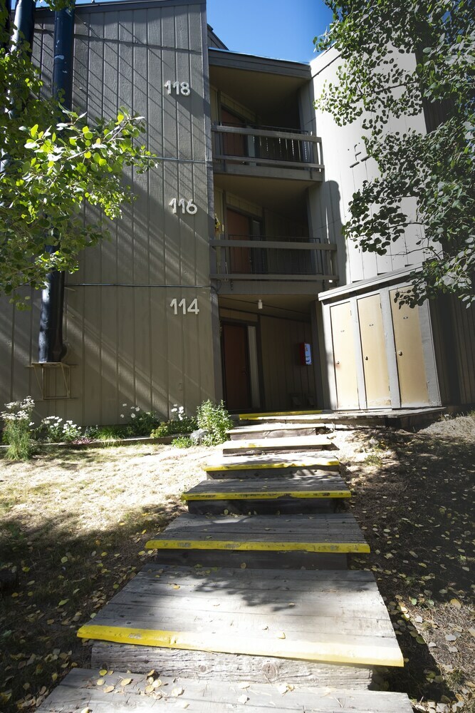 Gold Camp Condominiums By Crmr