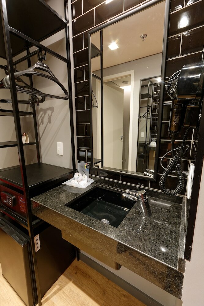 Hotel Ramada Encore By Wyndham Berrini