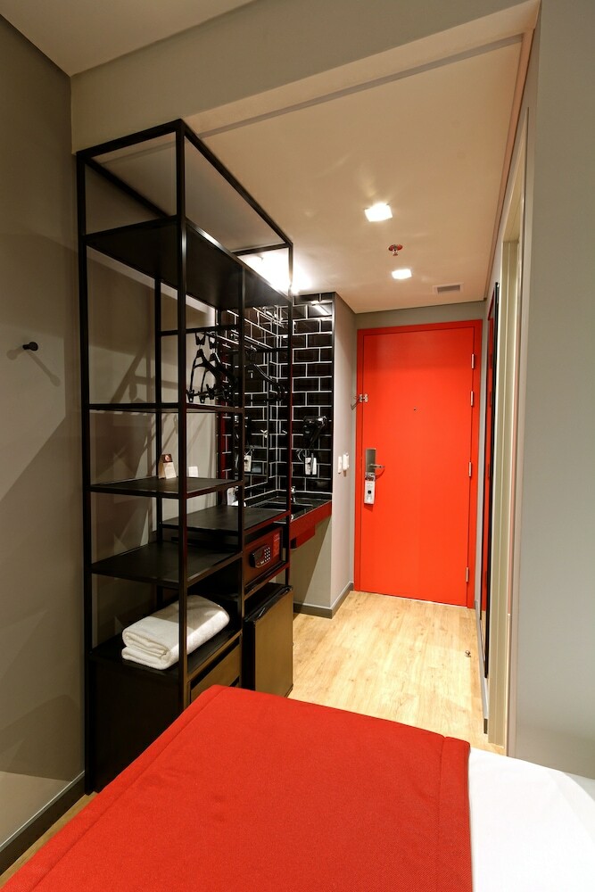 Hotel Ramada Encore By Wyndham Berrini