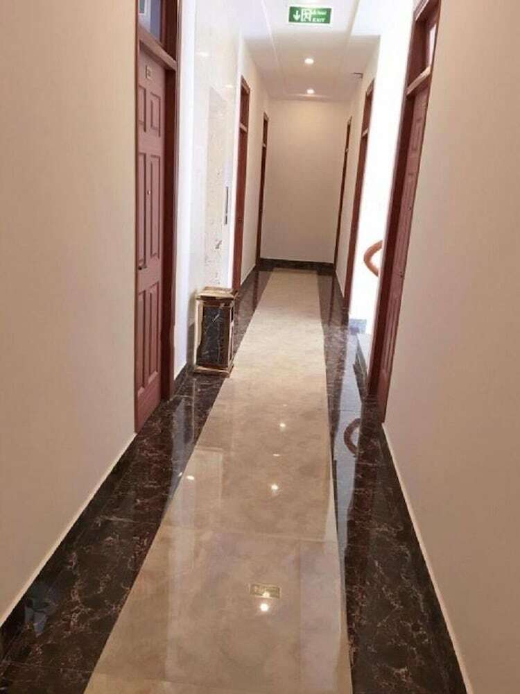 Queen Villa Hotel