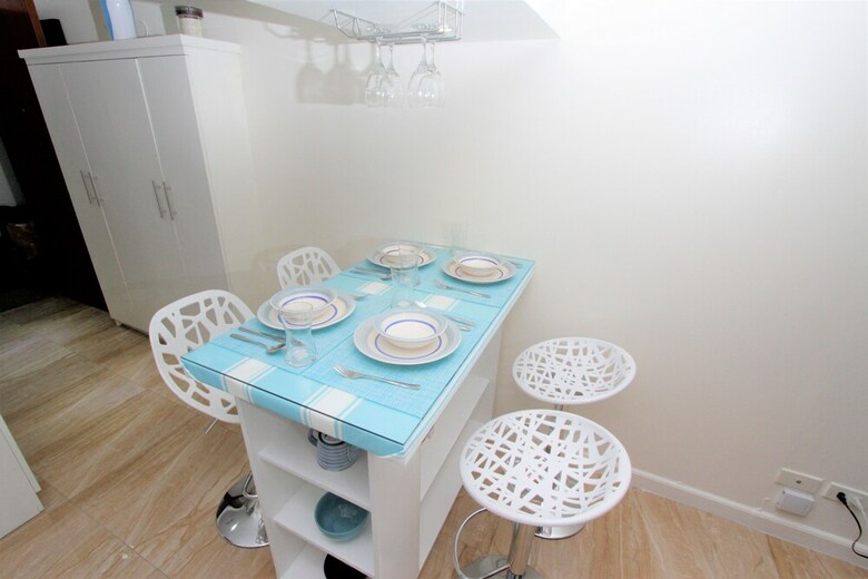 Apartamentos Indigo Ortigas @ Adb Avenue Tower