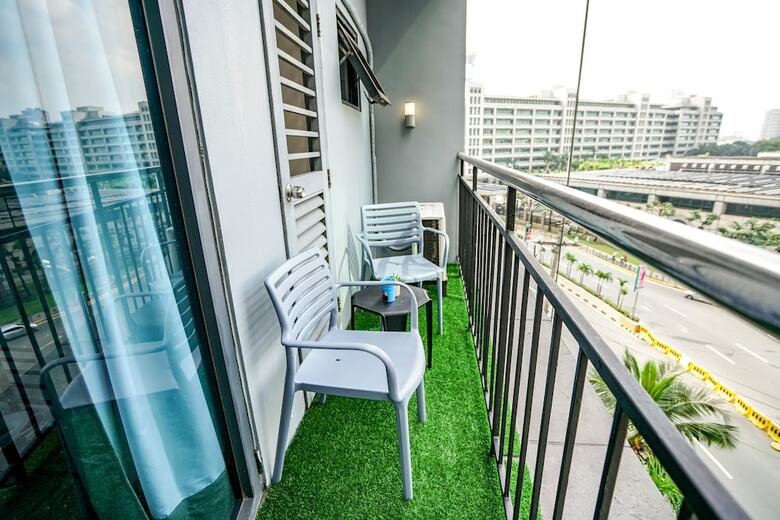 Apartamentos Indigo Ortigas @ Adb Avenue Tower