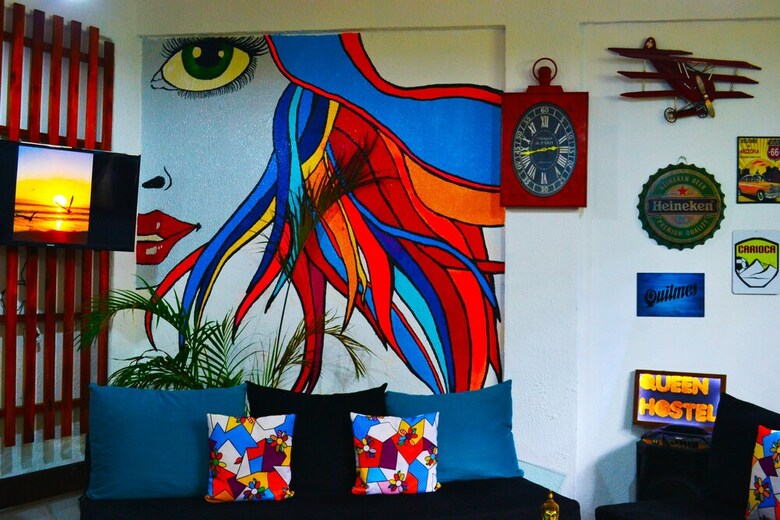 Hostal The Queen Hostel