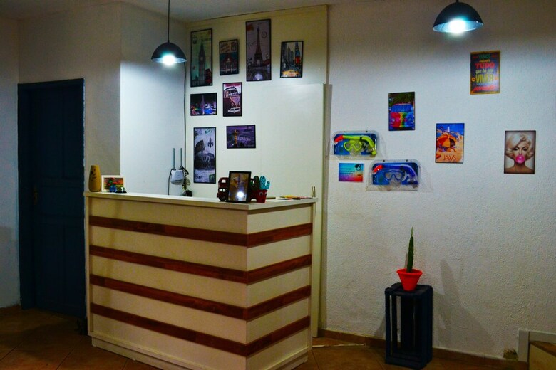 Hostal The Queen Hostel