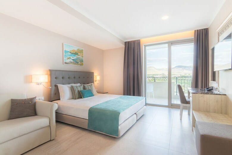 King Maron Hotel & Spa