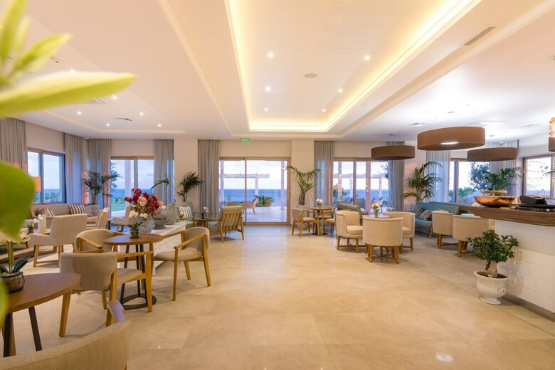 King Maron Hotel & Spa