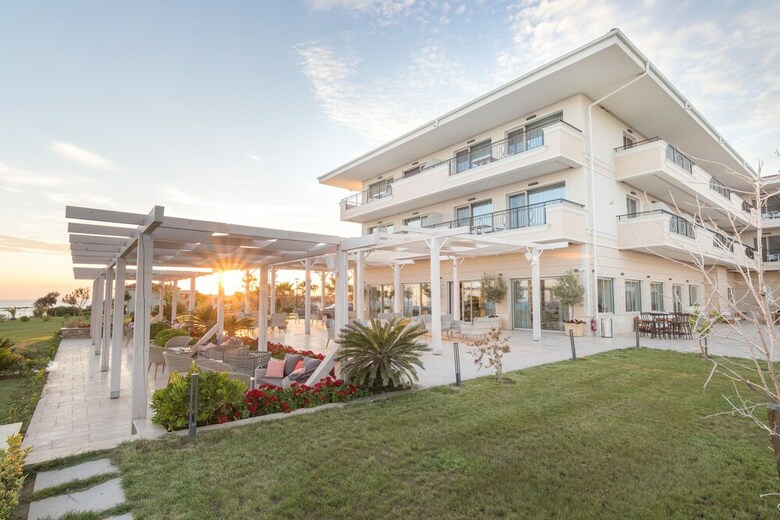 King Maron Hotel & Spa