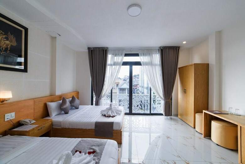 Tea Leaf Hotel