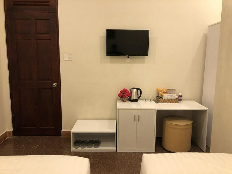 Tea Leaf Hotel