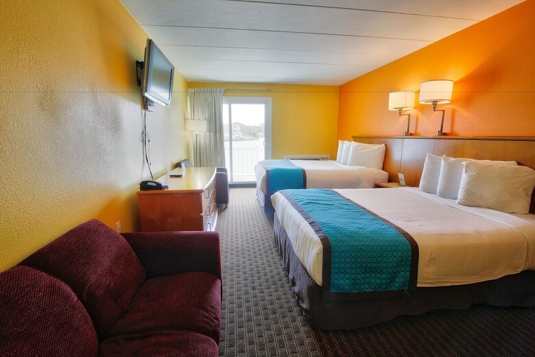 Hotel Seashire Inn & Suites