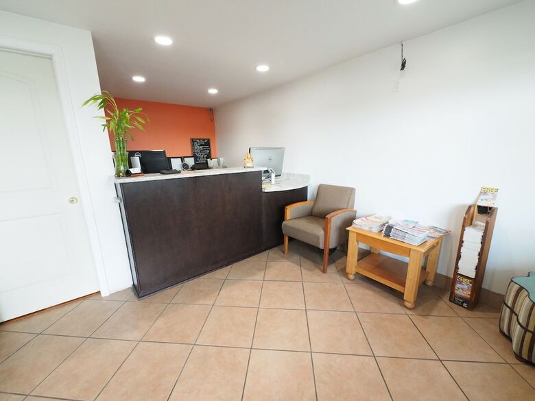 Hotel Seashire Inn & Suites