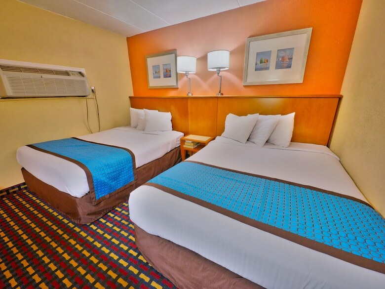 Hotel Seashire Inn & Suites