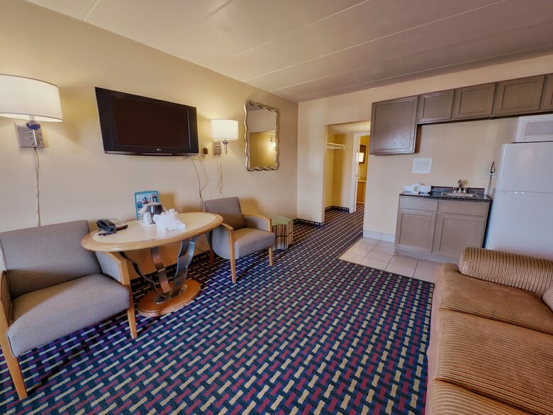 Hotel Seashire Inn & Suites